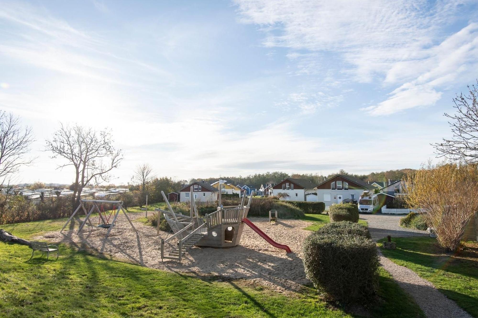 Seepark Suessau Ferienhaus Seerose 3 Exterior photo